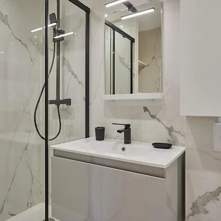 Charming Center Of Paris-montorgueil Apartment