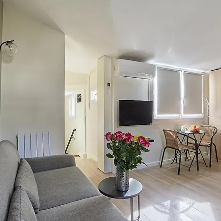 Charming Center Of Paris-montorgueil Apartment